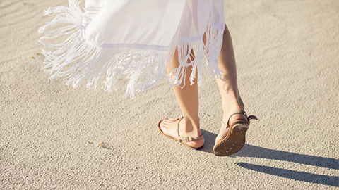 Piedi perfetti a prova di sandalo